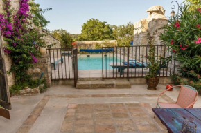 Hotels in Carnas